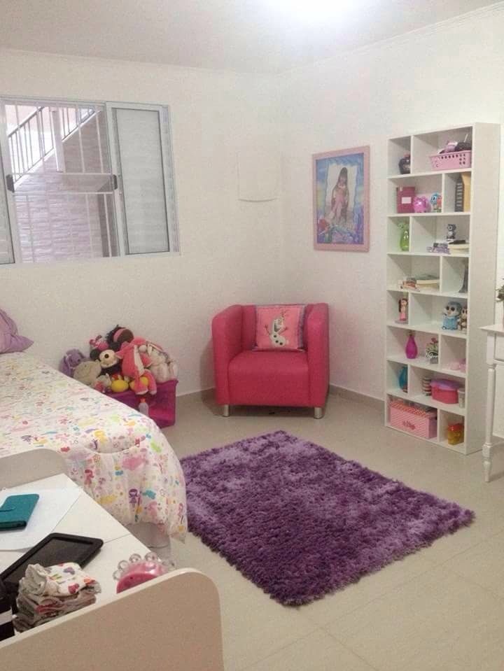 Excelente casa Térrea com edícula completa nos fundos,140 metros de área construída.