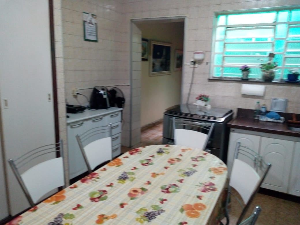 Excelente Sobrado ao lado da estação Bresser com 300 metros.