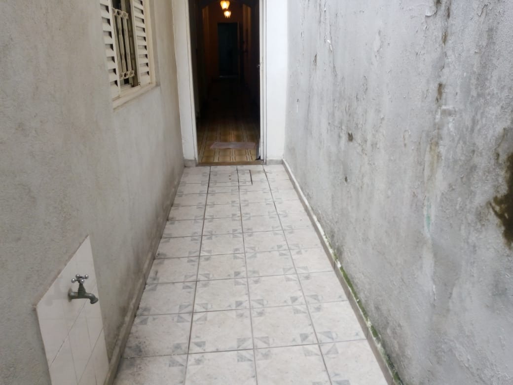 Excelente Sobrado ao lado da estação Bresser com 300 metros.