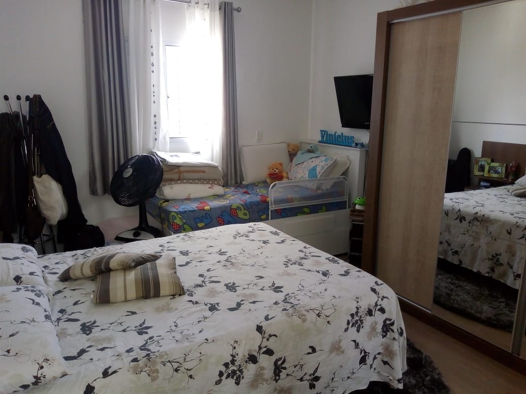 Excelente sobrado na vila alpina com 03 dormitórios sendo um