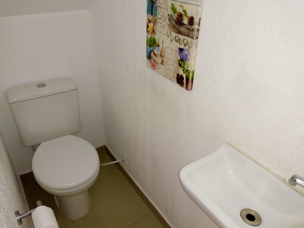 Excelente sobrado na vila alpina com 03 dormitórios sendo um