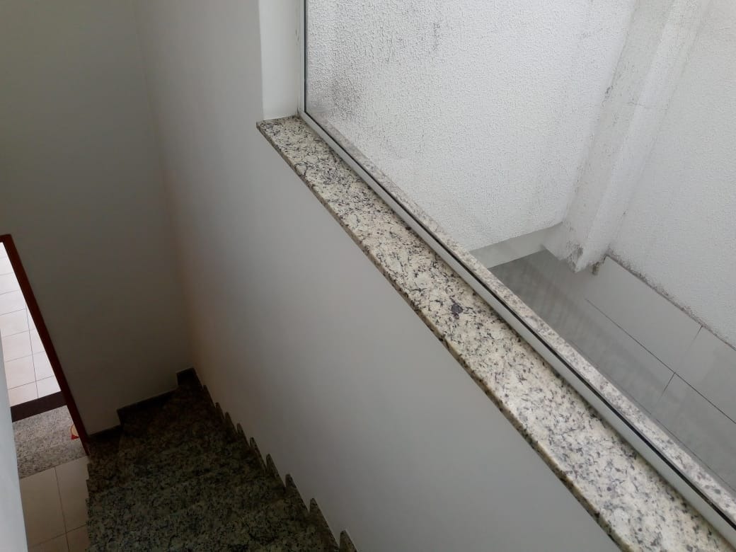 Excelente sobrado na Vila Alpina com 03 dormitórios sendo uma suíte