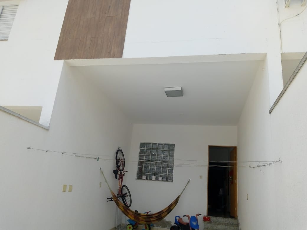 Excelente sobrado na Vila Alpina com 03 dormitórios sendo uma suíte