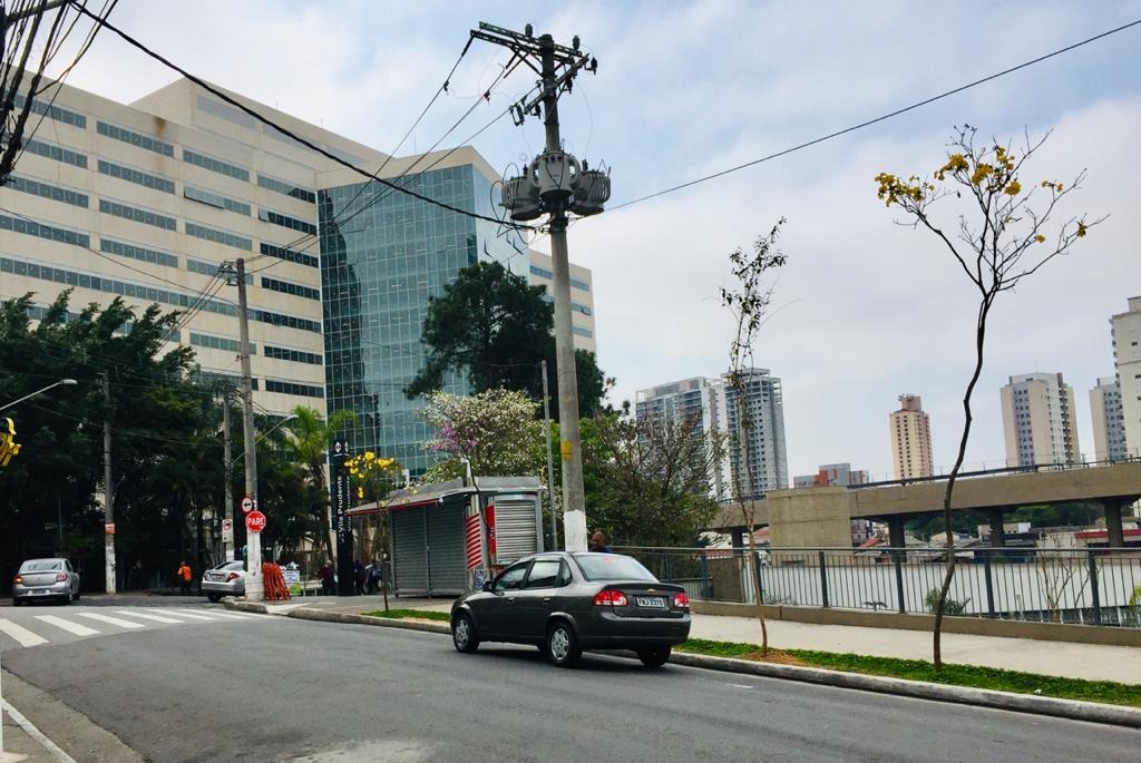 Sobrado comercial - frente ao metrô vila prudente - e uninove