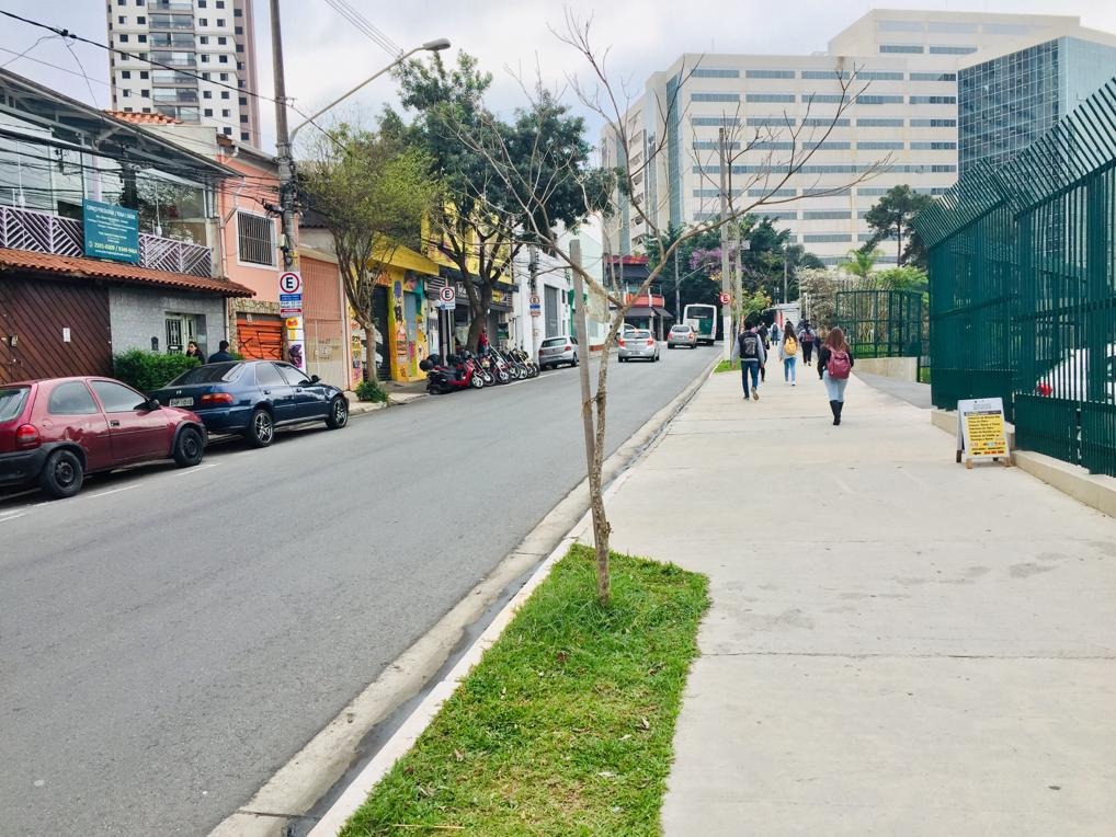 Sobrado comercial - frente ao metrô vila prudente - e uninove