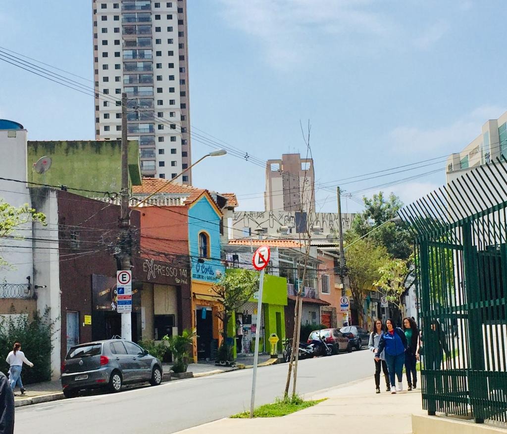 Sobrado comercial - frente ao metrô vila prudente - e uninove