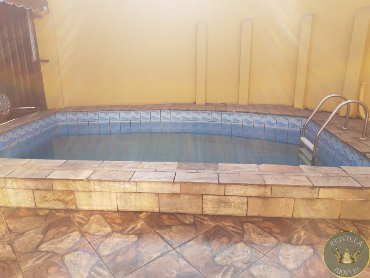 Casa Térrea de esquina Com Piscina Vila Industrial