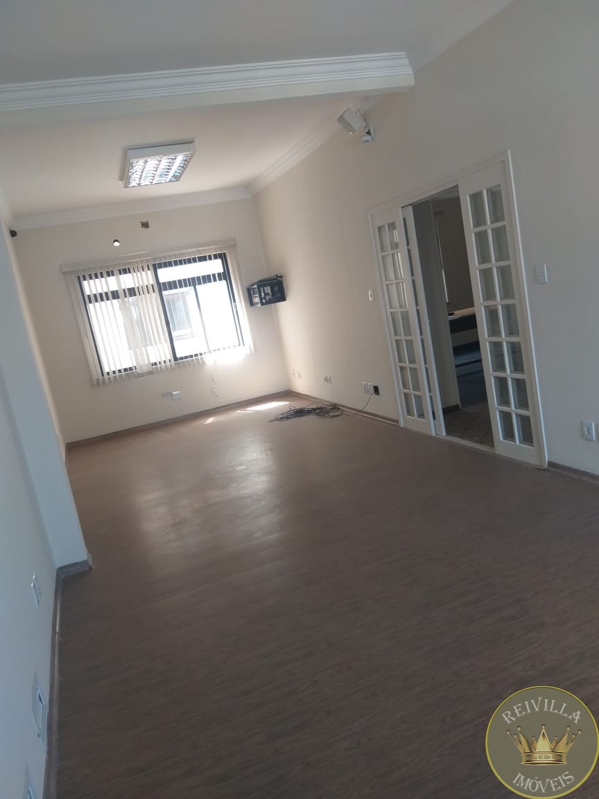 OPORTUNIDADE Andar inteiro de Conjunto Comercial com 352 mts e 14 salas no Centro :