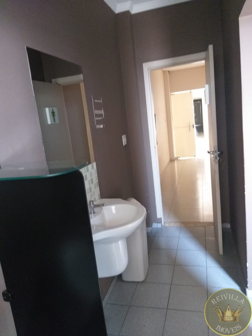 OPORTUNIDADE Andar inteiro de Conjunto Comercial com 352 mts e 14 salas no Centro :