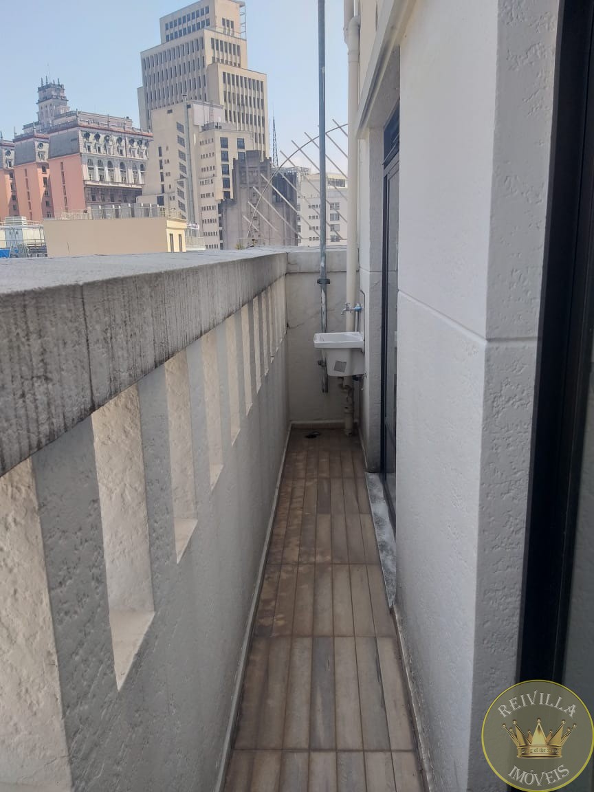 OPORTUNIDADE Andar inteiro de Conjunto Comercial com 352 mts e 14 salas no Centro :