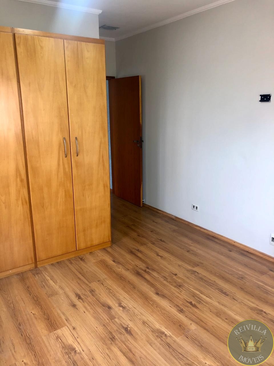 Sobrado na mooca com edicula, 220 metros, 3 dorms, suite, quintal, churrasqueira, 3 vagas
