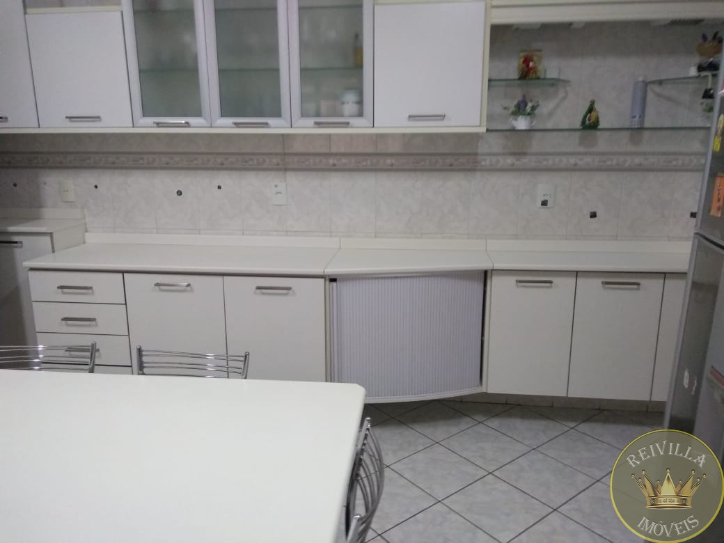 EXCELENTE SOBRADO com 346 m² de Área construída- JARDIM DA FIGUEIRA!!!