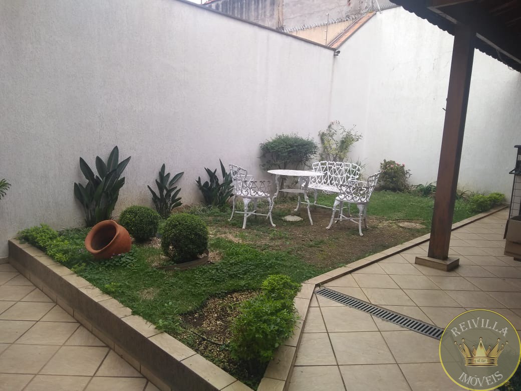 EXCELENTE SOBRADO com 346 m² de Área construída- JARDIM DA FIGUEIRA!!!