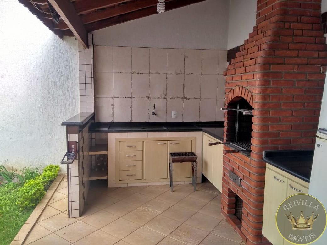 EXCELENTE SOBRADO com 346 m² de Área construída- JARDIM DA FIGUEIRA!!!
