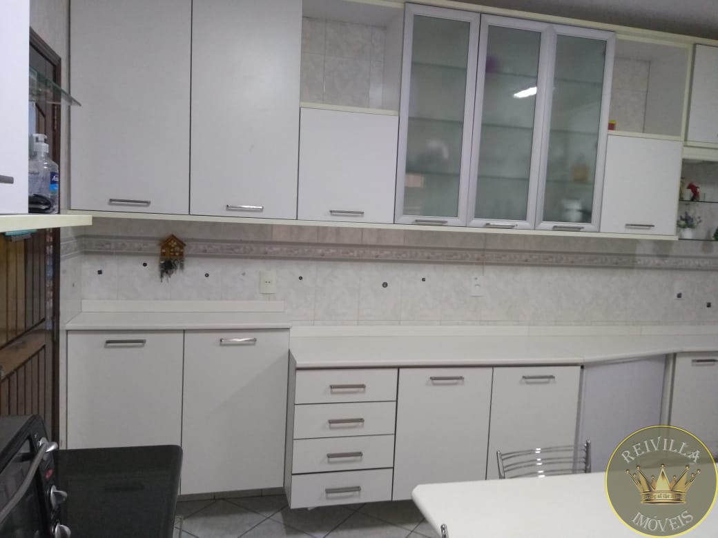 EXCELENTE SOBRADO com 346 m² de Área construída- JARDIM DA FIGUEIRA!!!