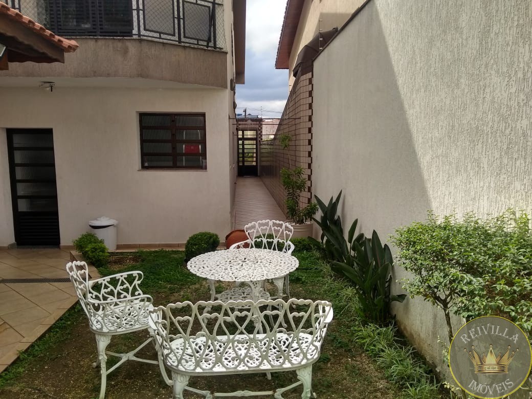 EXCELENTE SOBRADO com 346 m² de Área construída- JARDIM DA FIGUEIRA!!!