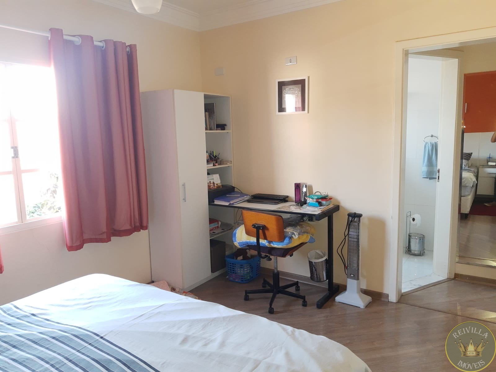 Excelente Casa para Venda com Entradas pelas ruas da frente e a de trás, Vila Ema terreno com 12X 25 02