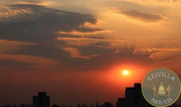 Amplo apartamento em uma das avenidas principais da Mooca.Apto 468 mts área total /368 área útil