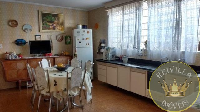 Ótimo sobrado no Belém, residencial ou comercial. O terreno tem 8,5 x 27m. São 3 dorms (1 suite)