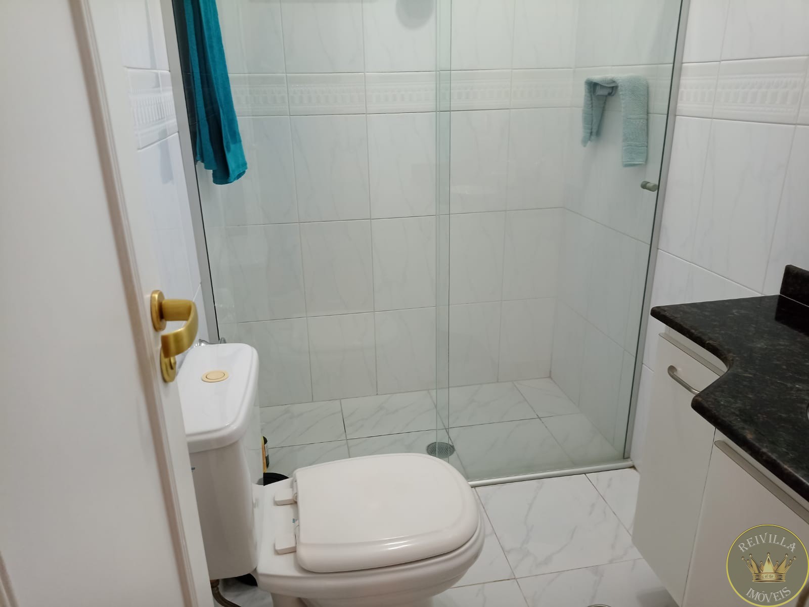 Excelente sobrado em condomínio fechado alto padrão ,com 220 m²