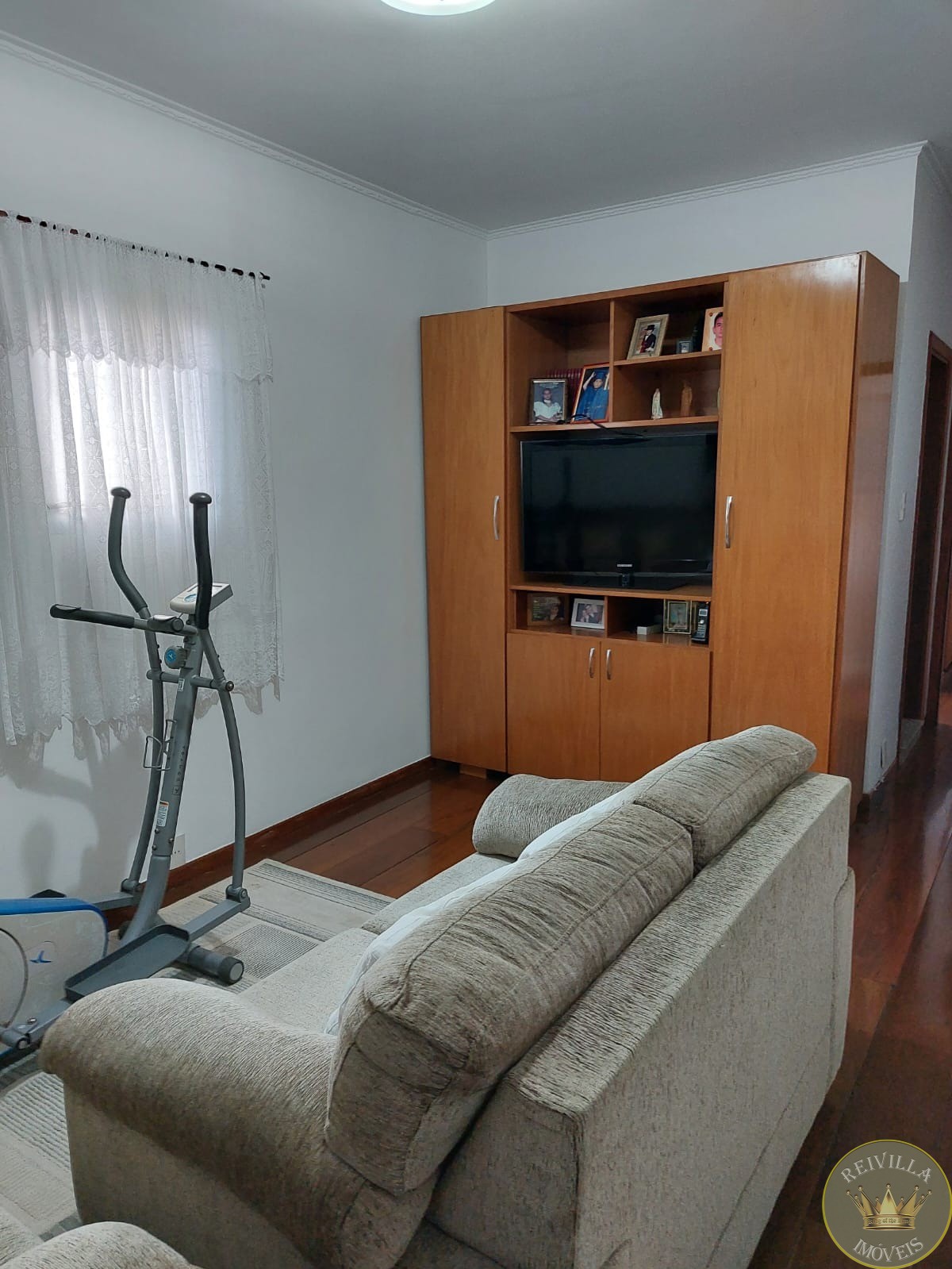 Excelente Sobrado na Mooca com 140 m² com 03 dormitórios sendo 01 suíte, duas vagas