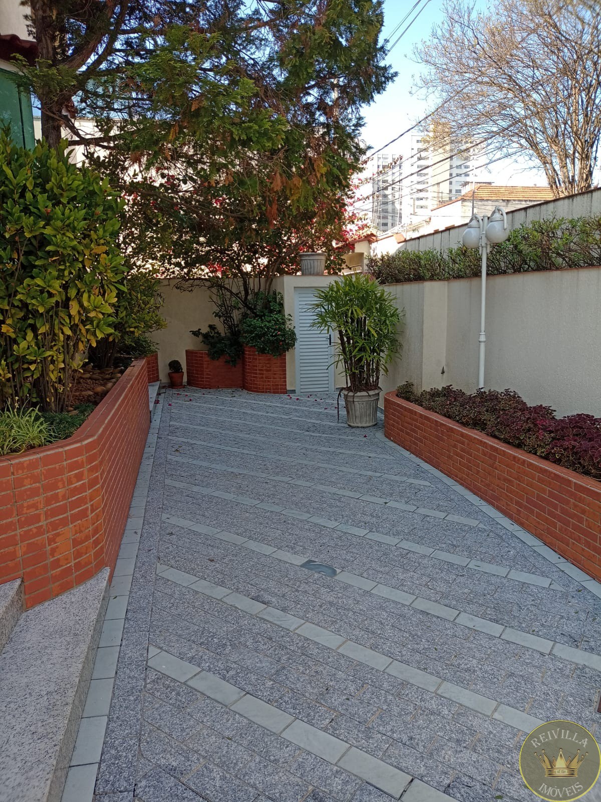 Excelente sobrado em condomínio fechado alto padrão ,com 220 m²