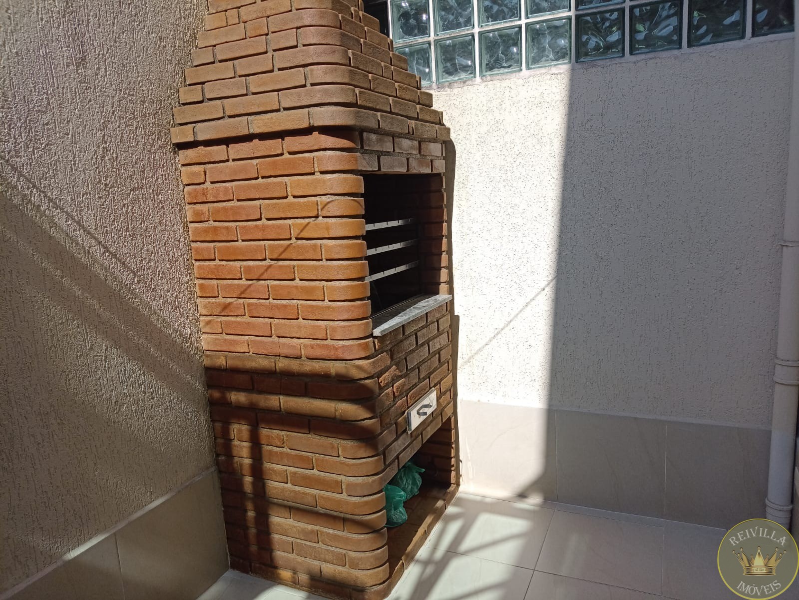 Excelente sobrado em condomínio fechado alto padrão ,com 220 m²