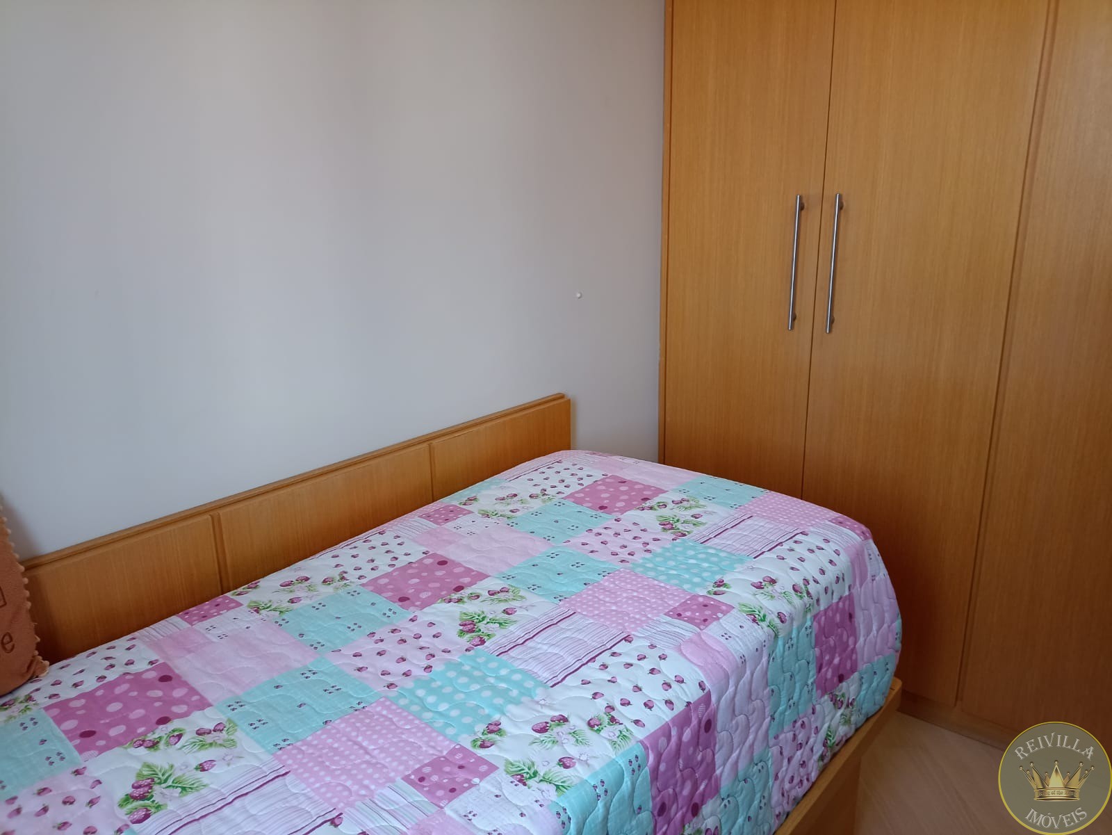 Excelente sobrado em condomínio fechado alto padrão ,com 220 m²
