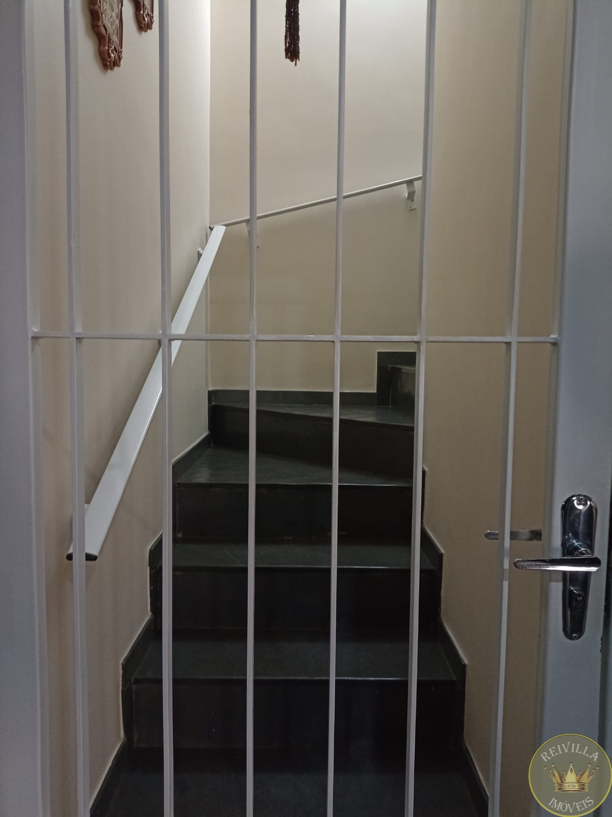 Excelente sobrado em condomínio fechado alto padrão ,com 220 m²