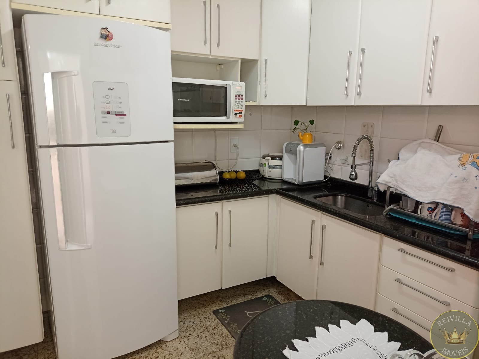 Excelente sobrado em condomínio fechado alto padrão ,com 220 m²