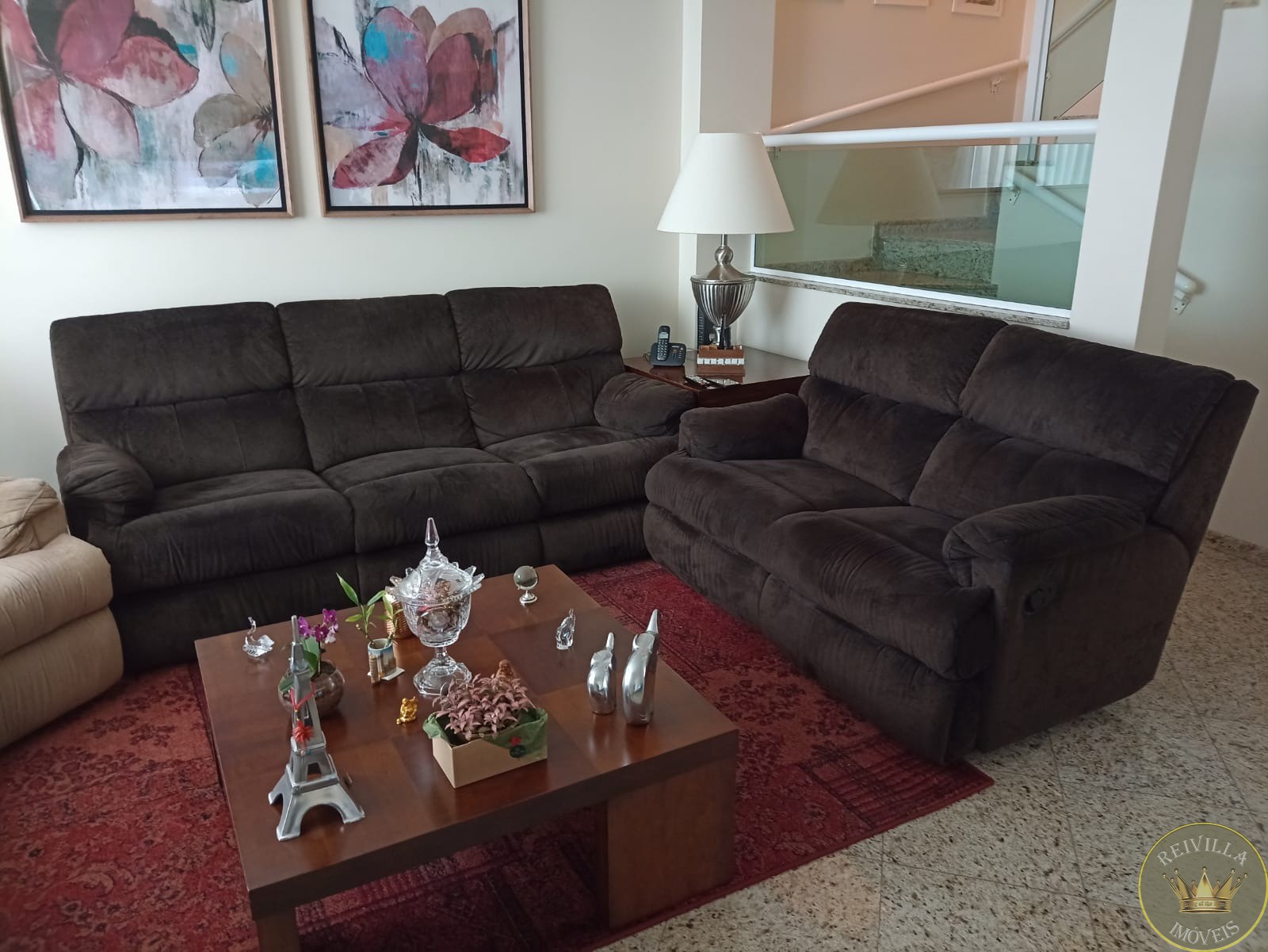 Excelente sobrado em condomínio fechado alto padrão ,com 220 m²