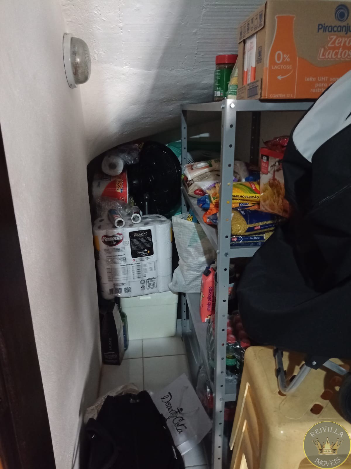 Excelente sobrado em condomínio fechado alto padrão ,com 220 m²