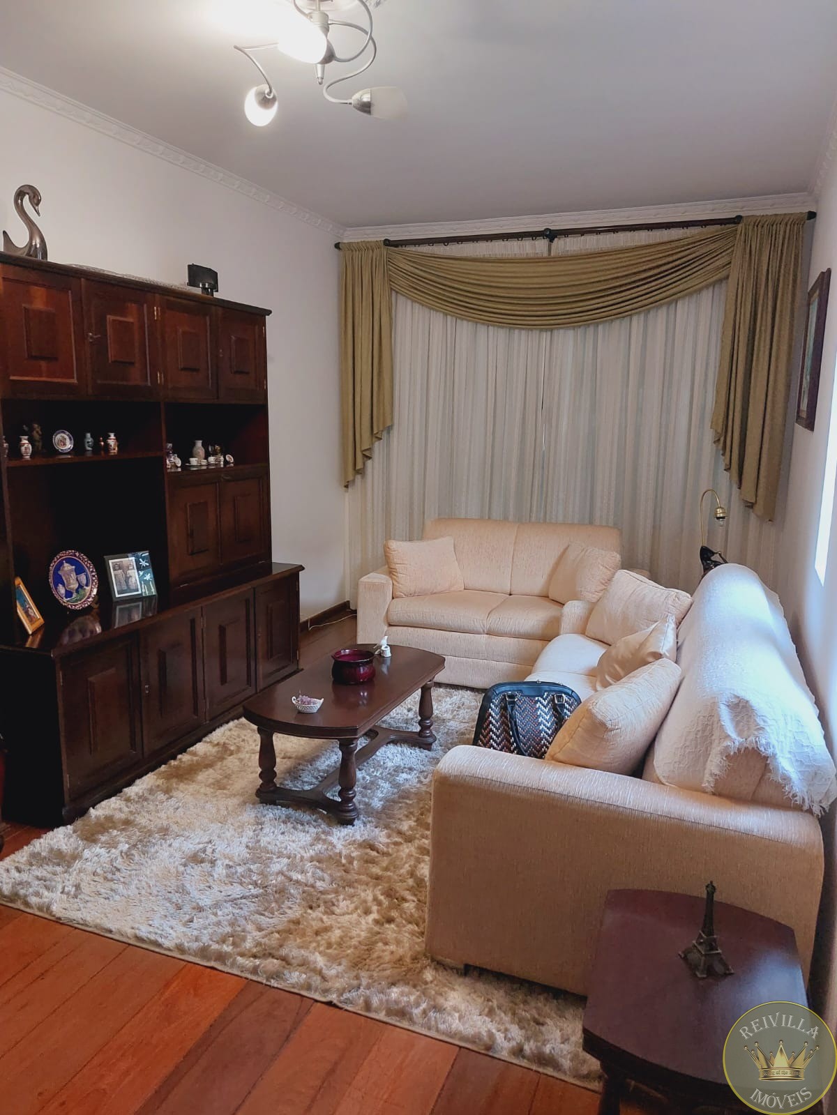 Excelente Sobrado na Mooca com 140 m² com 03 dormitórios sendo 01 suíte, duas vagas