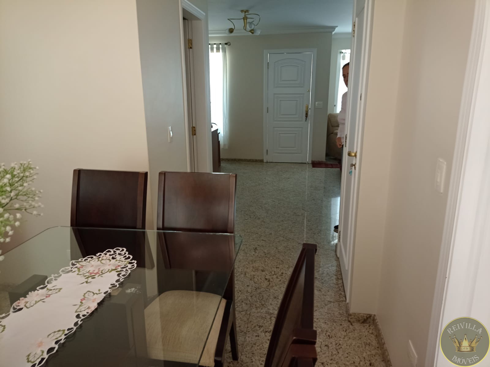 Excelente sobrado em condomínio fechado alto padrão ,com 220 m²