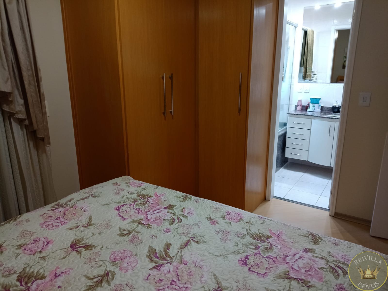 Excelente sobrado em condomínio fechado alto padrão ,com 220 m²
