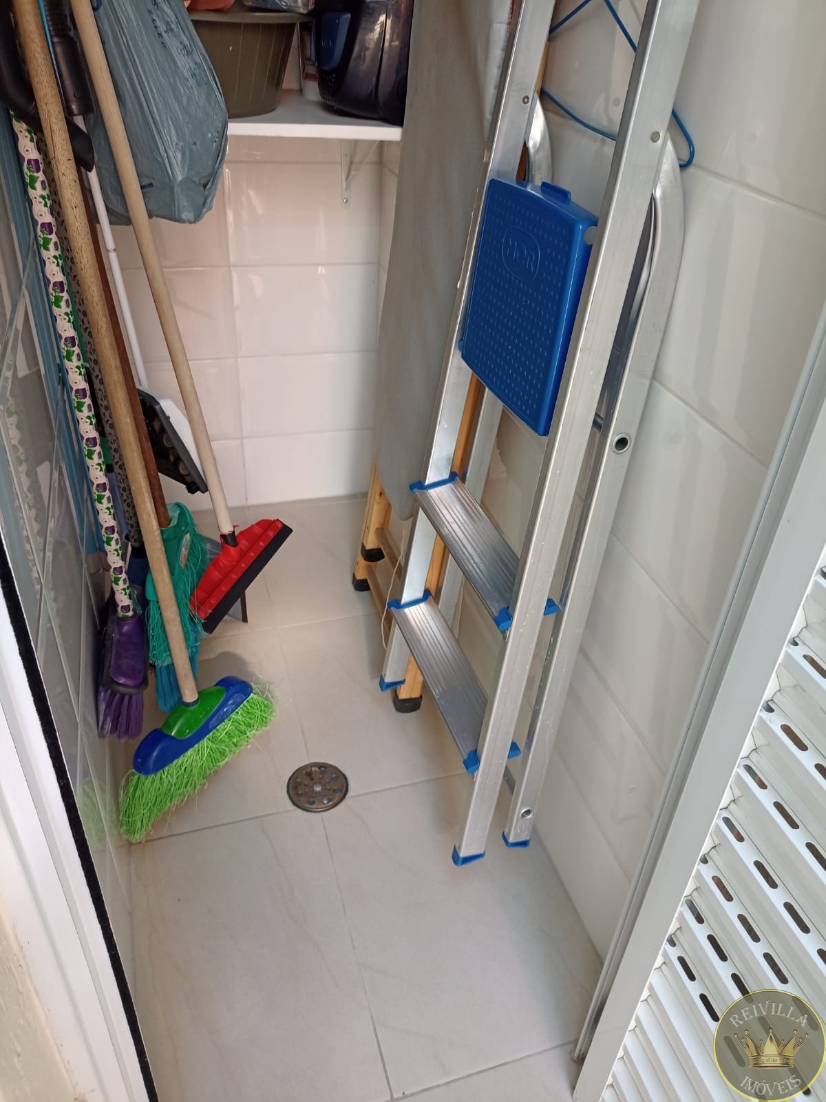 Excelente sobrado em condomínio fechado alto padrão ,com 220 m²