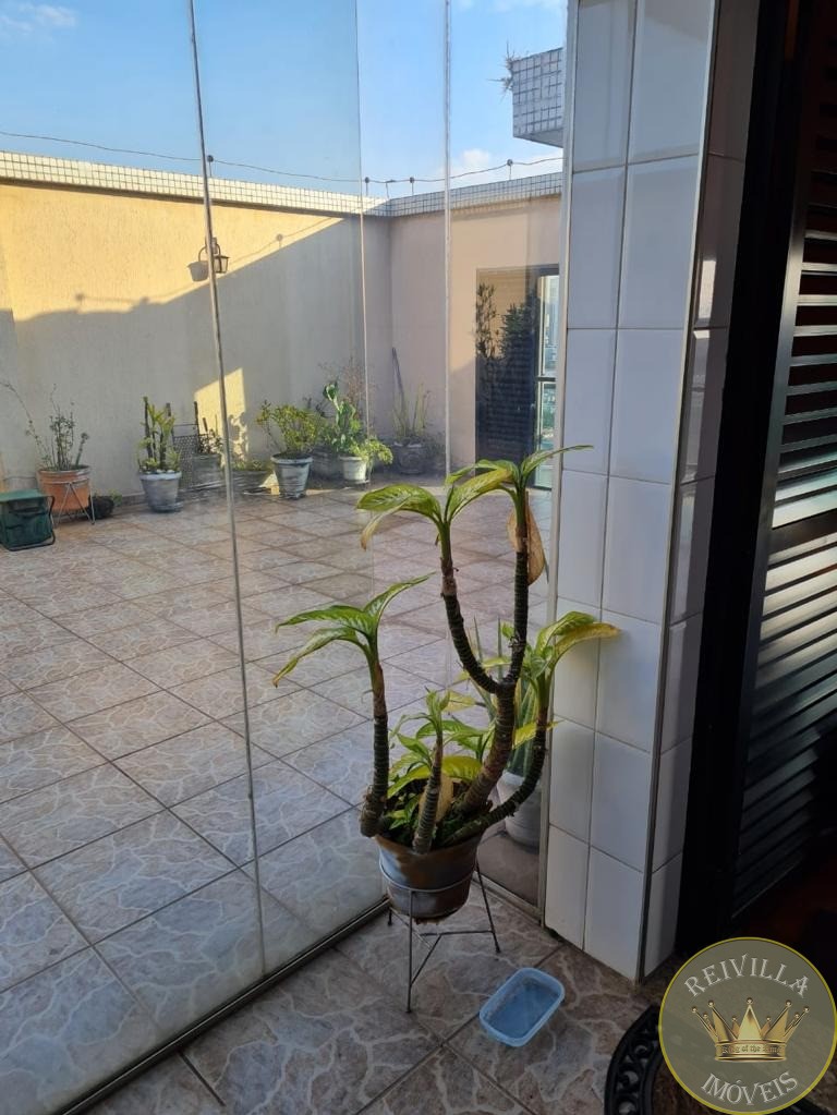 Belíssima cobertura na penha com 254 m², 04 vagas 3 dormitórios, 1 suíte,