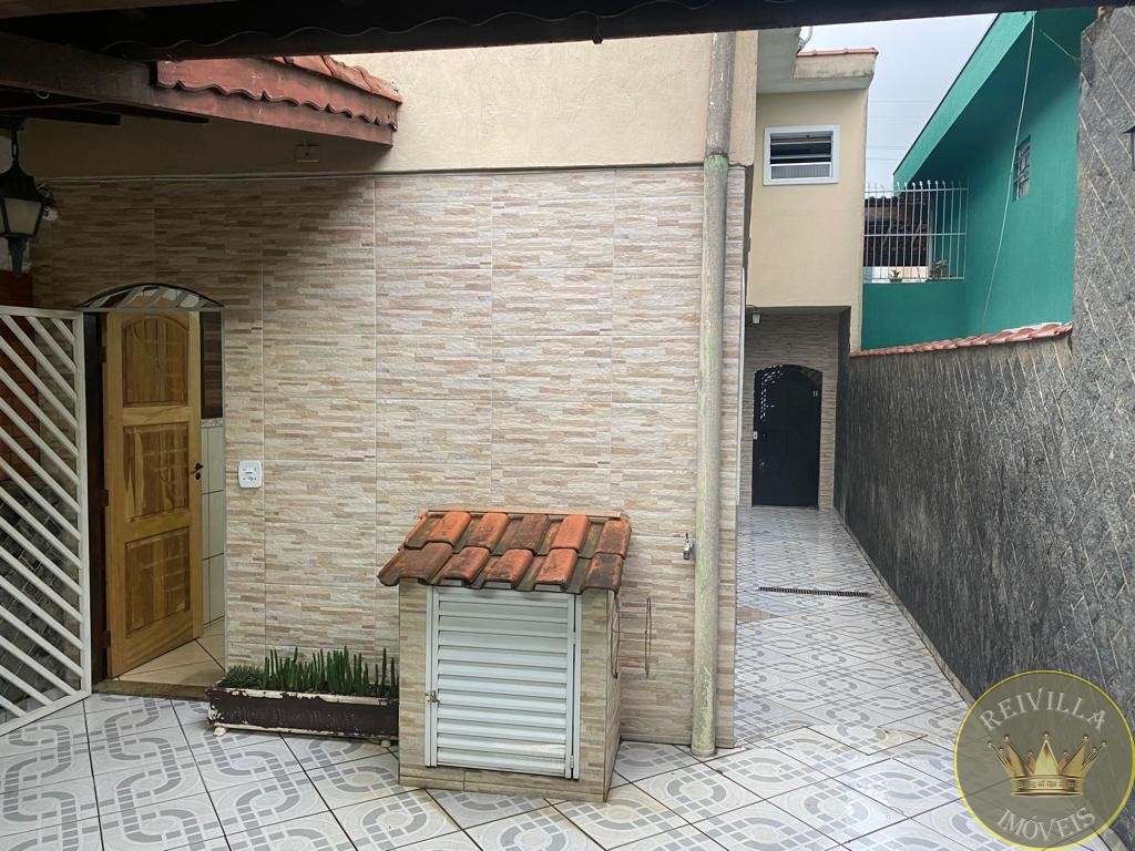 Sobrado na Vila Formosa com 3 dormitórios, espaço gourmet,160 mts.