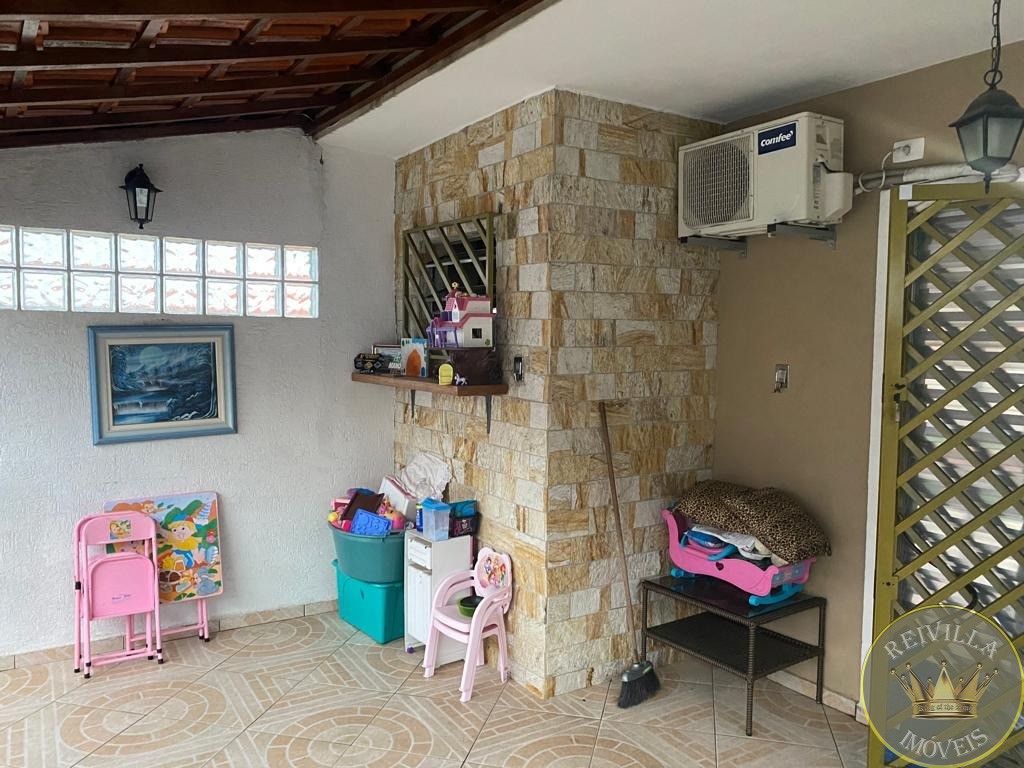 Sobrado na Vila Formosa com 3 dormitórios, espaço gourmet,160 mts.