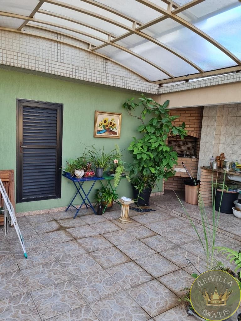 Belíssima cobertura na penha com 254 m², 04 vagas 3 dormitórios, 1 suíte,