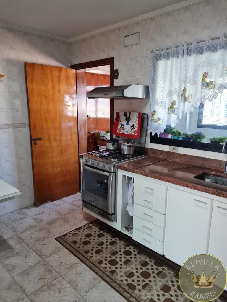 Belíssima cobertura na penha com 254 m², 04 vagas 3 dormitórios, 1 suíte,