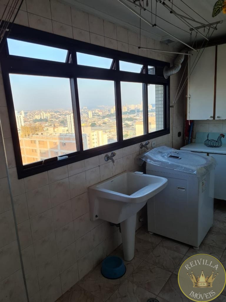 Belíssima cobertura na penha com 254 m², 04 vagas 3 dormitórios, 1 suíte,