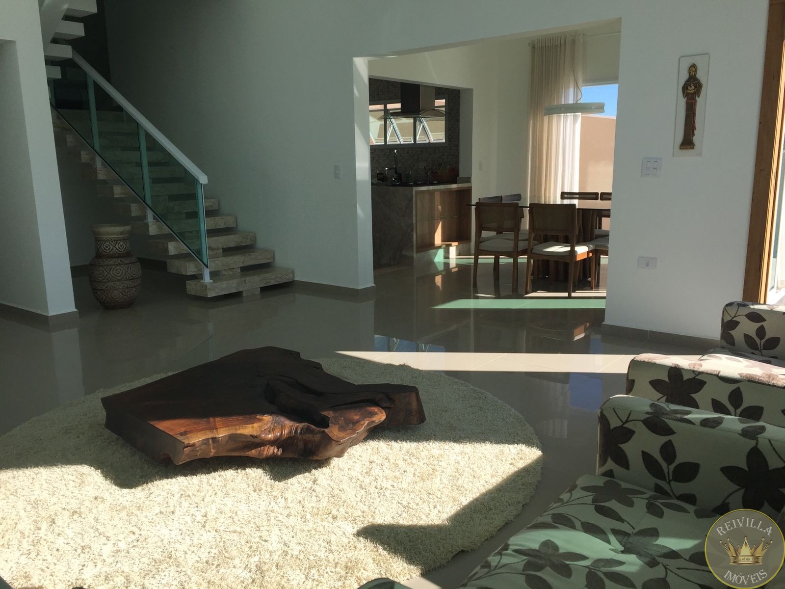 Casa condomínio fechado em piracaia com 420 mts de área cons
