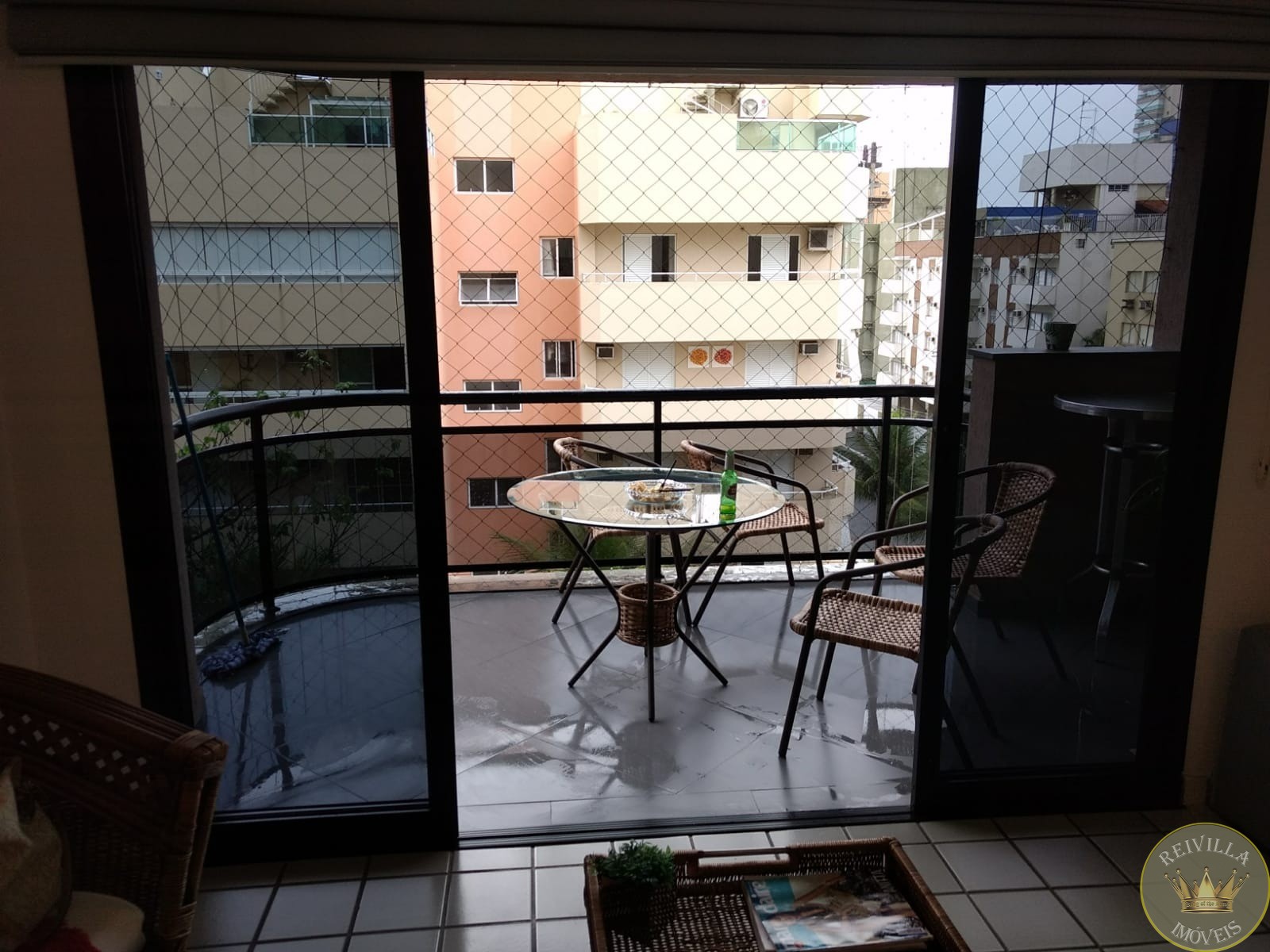 Apartamento Balneário Cidade Atlântica -3 Quartos 1 Suites 4 Banheiros 1 Vagas 150.00 Área Útil
