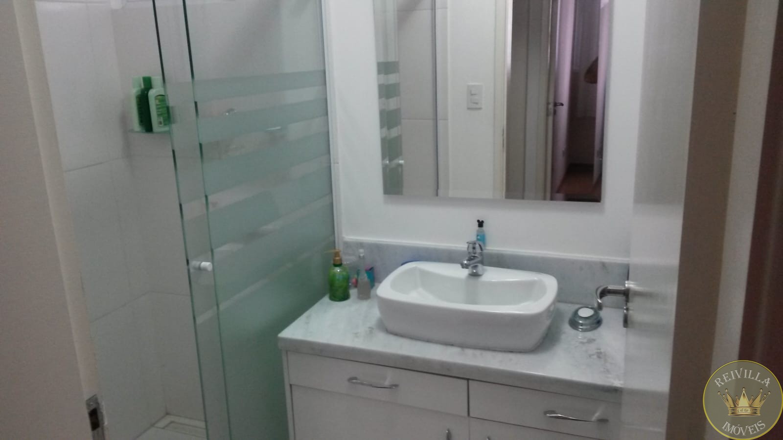 Vende-se APTO Tatuapé, com 2 dormitórios, 2 banheiros, sala, cozinha, área de serviço