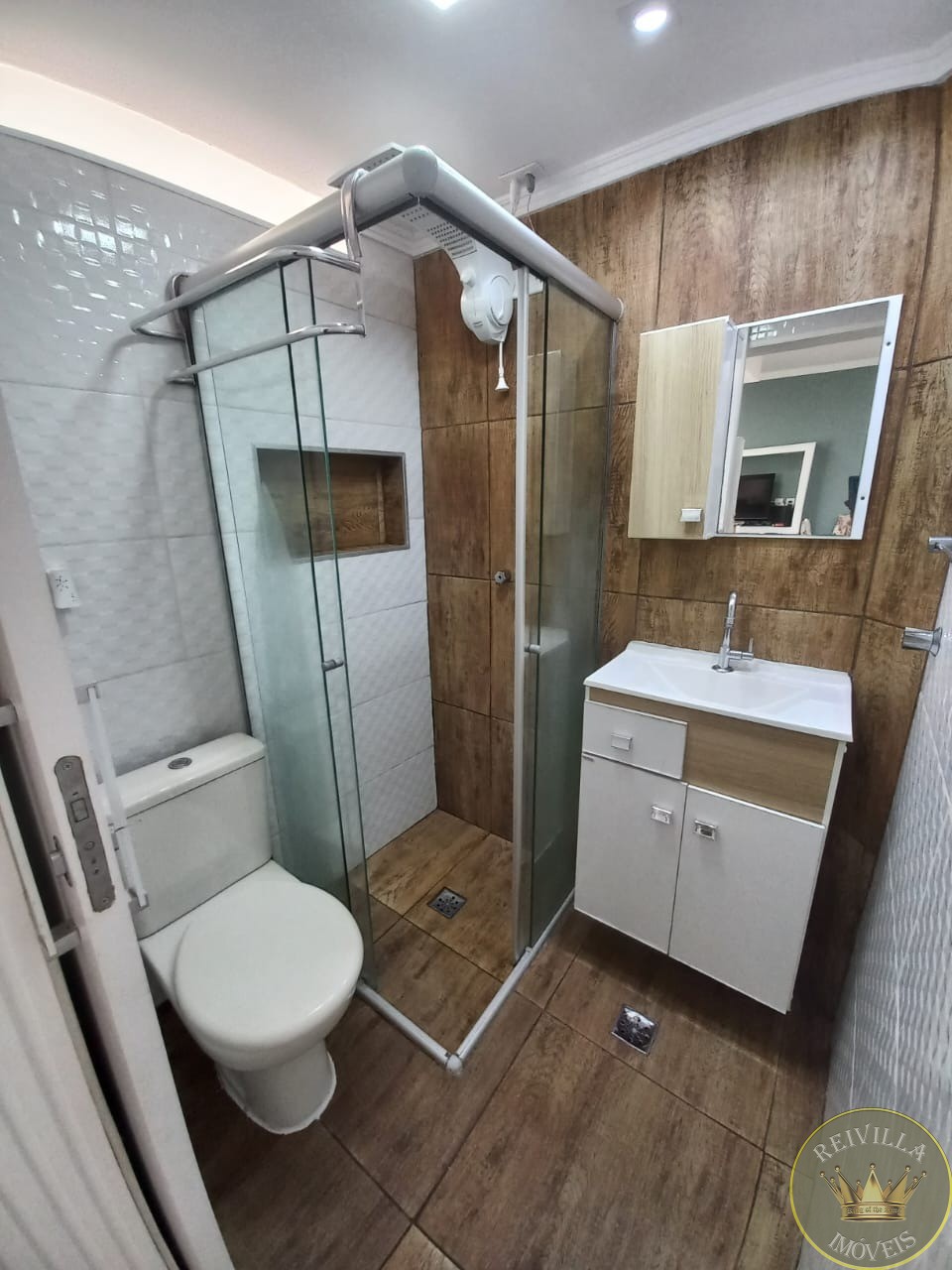 Vende Imóvel aconchegante com 2 quartos e 1 banheiro no total