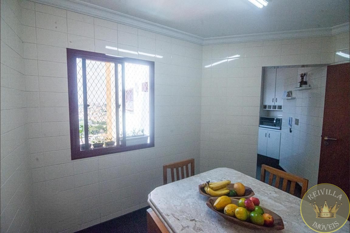 Apartamento com 3 quartos e 01 suíte 4 vagas à venda, 171 m²
