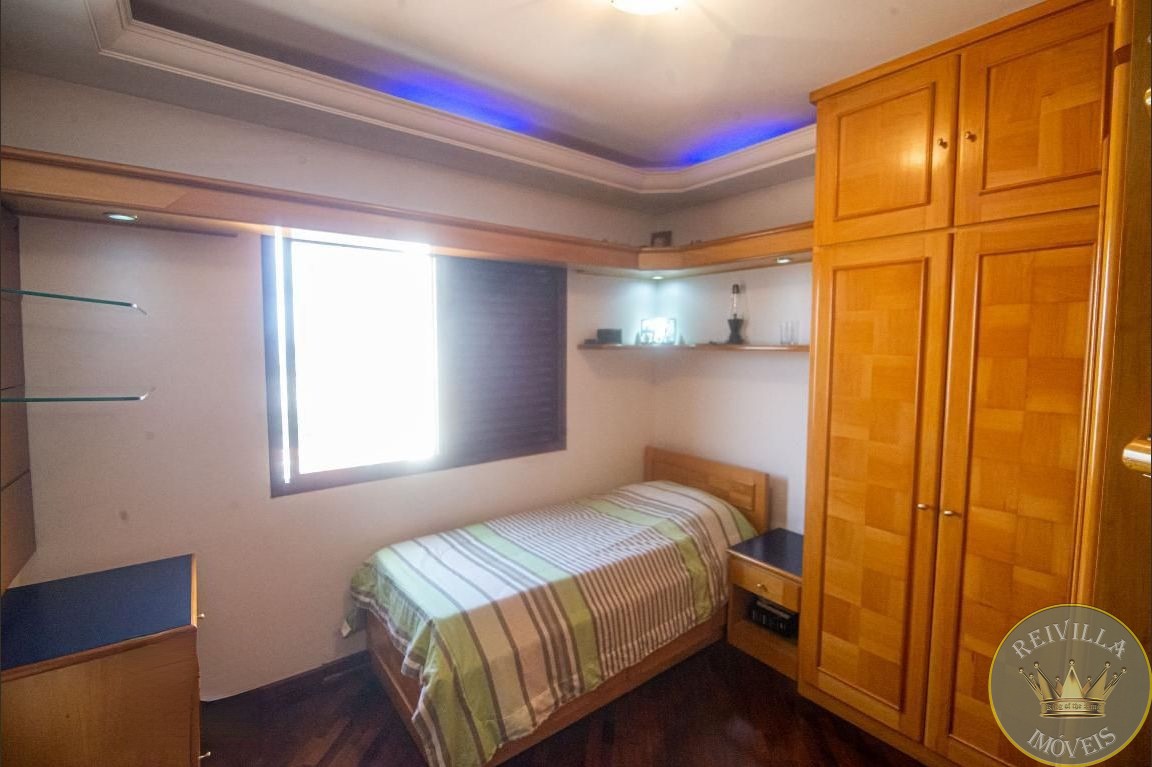 Apartamento com 3 Quartos e 01 suíte 4 vagas à Venda, 171 m² -