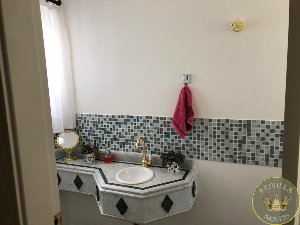 Sobrado em condomínio na Vila Prudente! -229 m²-03 Suítes ,04 Vagas