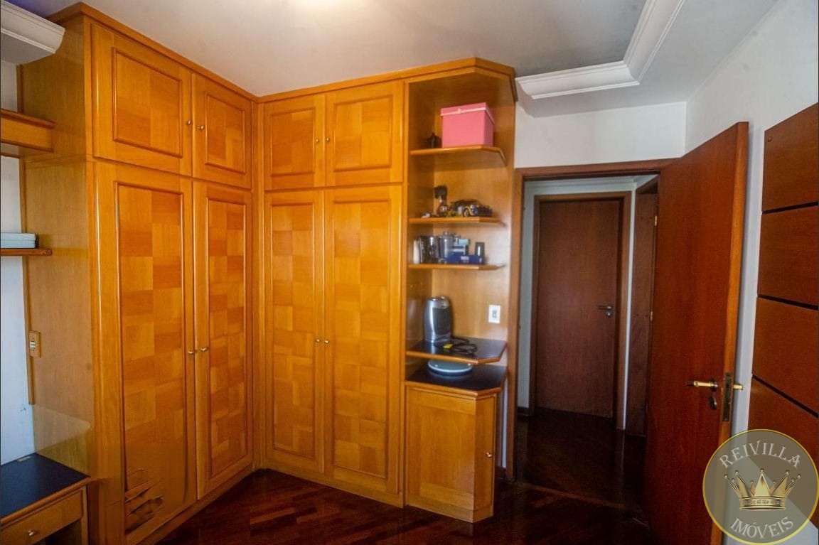 Apartamento com 3 Quartos e 01 suíte 4 vagas à Venda, 171 m² -
